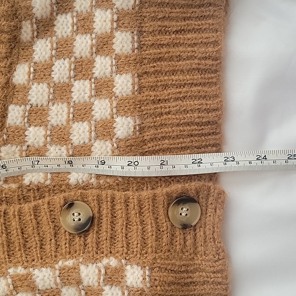 Sweet little Peaches checkered vest - Picture 6 of 11